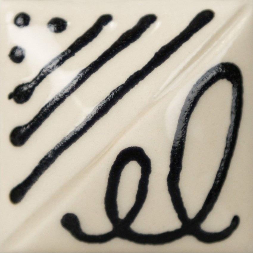 Designer Liner Black 1.25 oz  sg-401